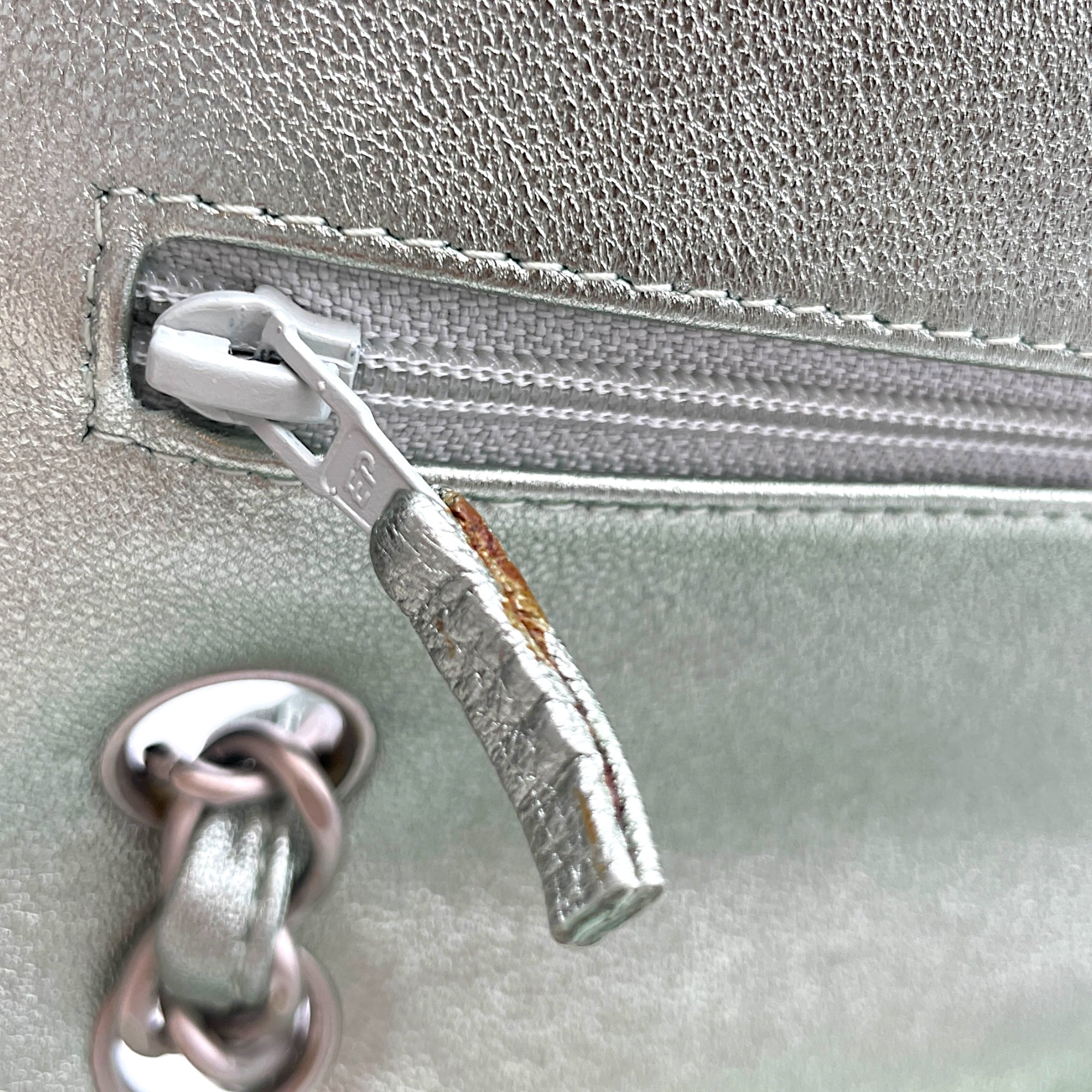 Classic Double Flap Metallic Green Shoulder Bag in Lambskin, Matte Ruthenium hardware - Image 10