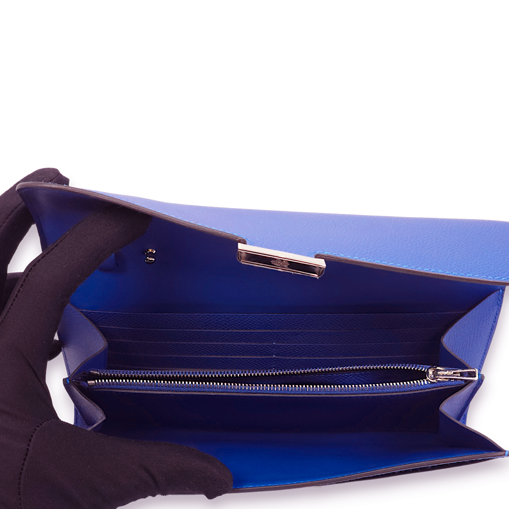 Constance To Go Blue Mykonos Crossbody Bag in Epsom, Palladium hardware - Image 7