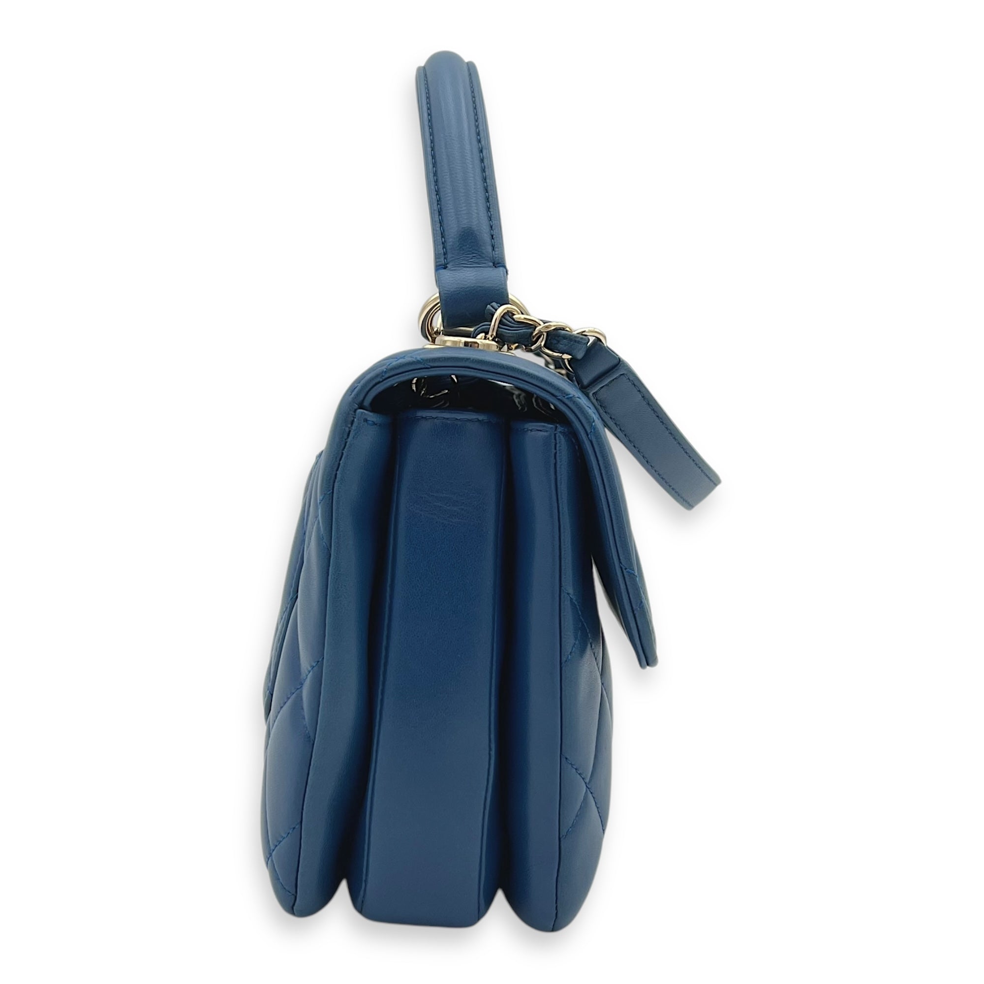 Trendy CC Top Handle Bag Blue in Lambskin, Gold hardware - Image 4