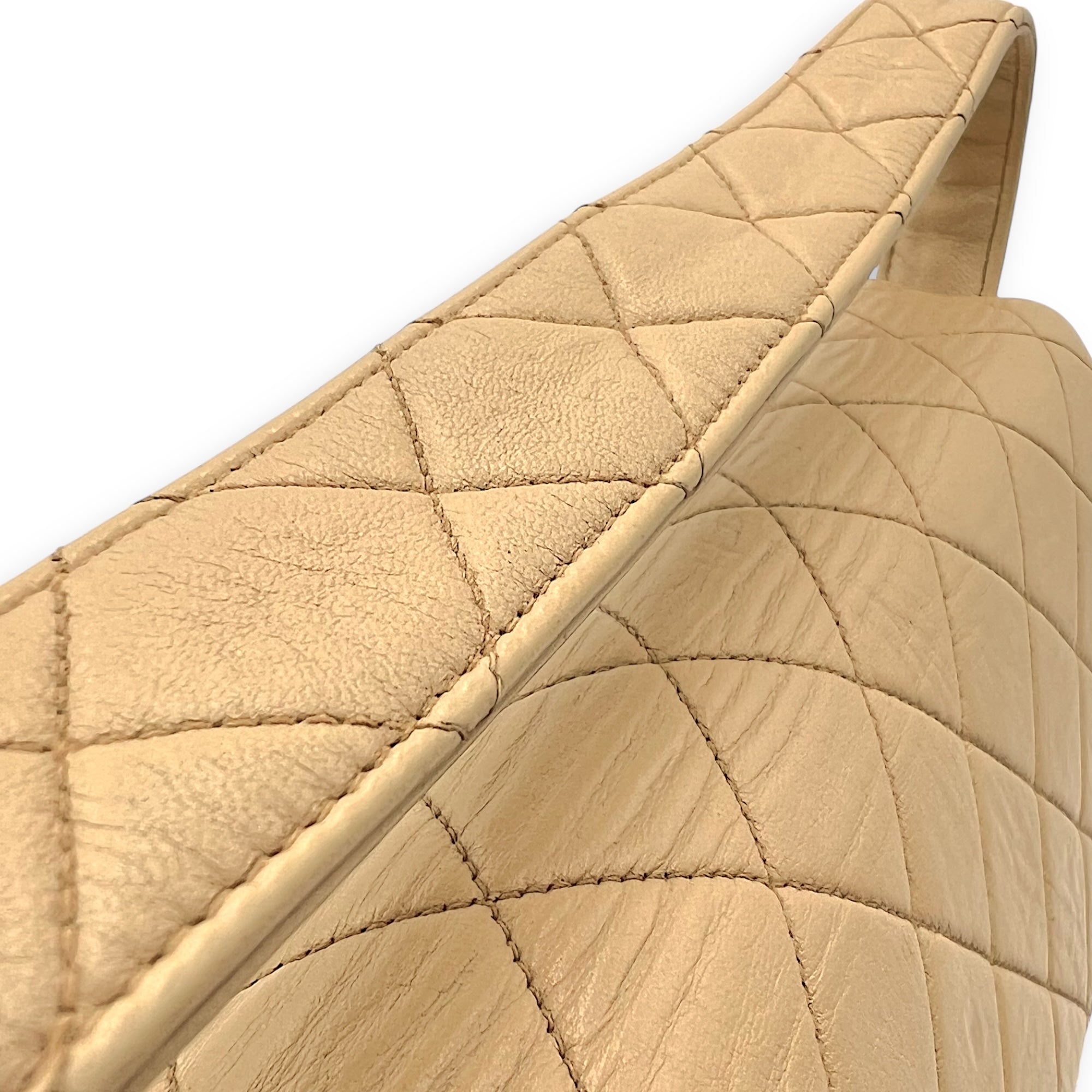 Vintage Double Face Flap Beige Shoulder Bag in Lambskin, Gold hardware - Image 13